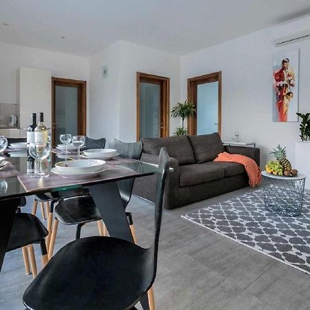 Stunning Penthouse Roof Terrace & Communal Swimming Pool St. Paul's Bay Exterior foto